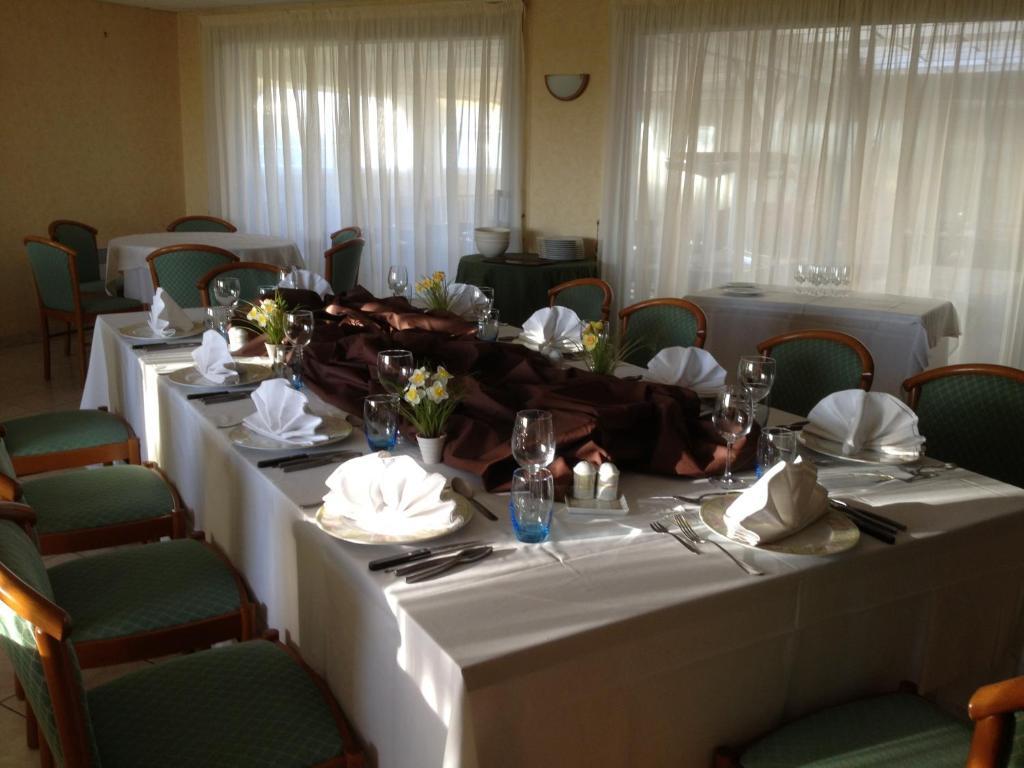 Hotel De La Sirene Уат Екстериор снимка